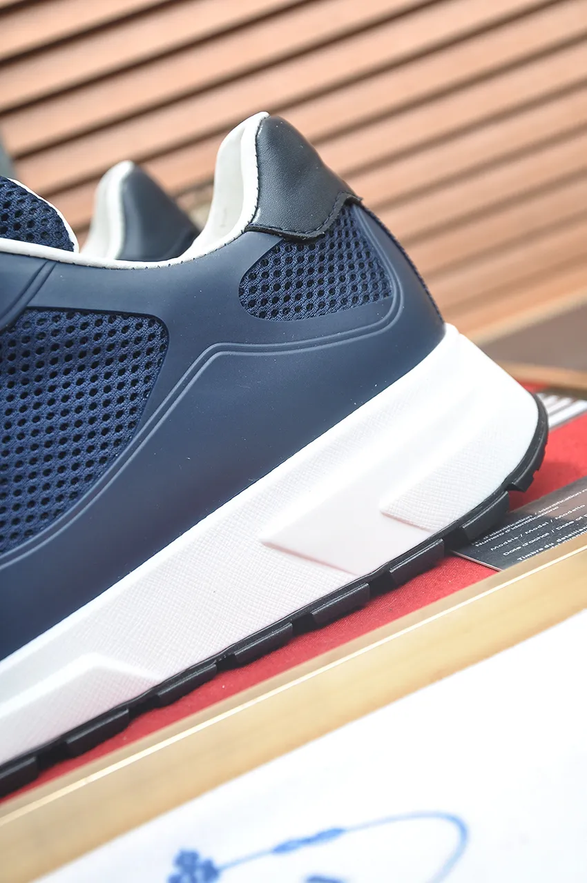 Men's shoes 💰580💶 [PRADA] Top original items, new seasonal styles, high-quality original items, top-grade high-mercerized cowhide combined with original breathable fabric + imported glue, imported stretch fabric inside with original cowhide feet, original thick outsole! Quality guaranteed! Code 38-45 (45 customized)